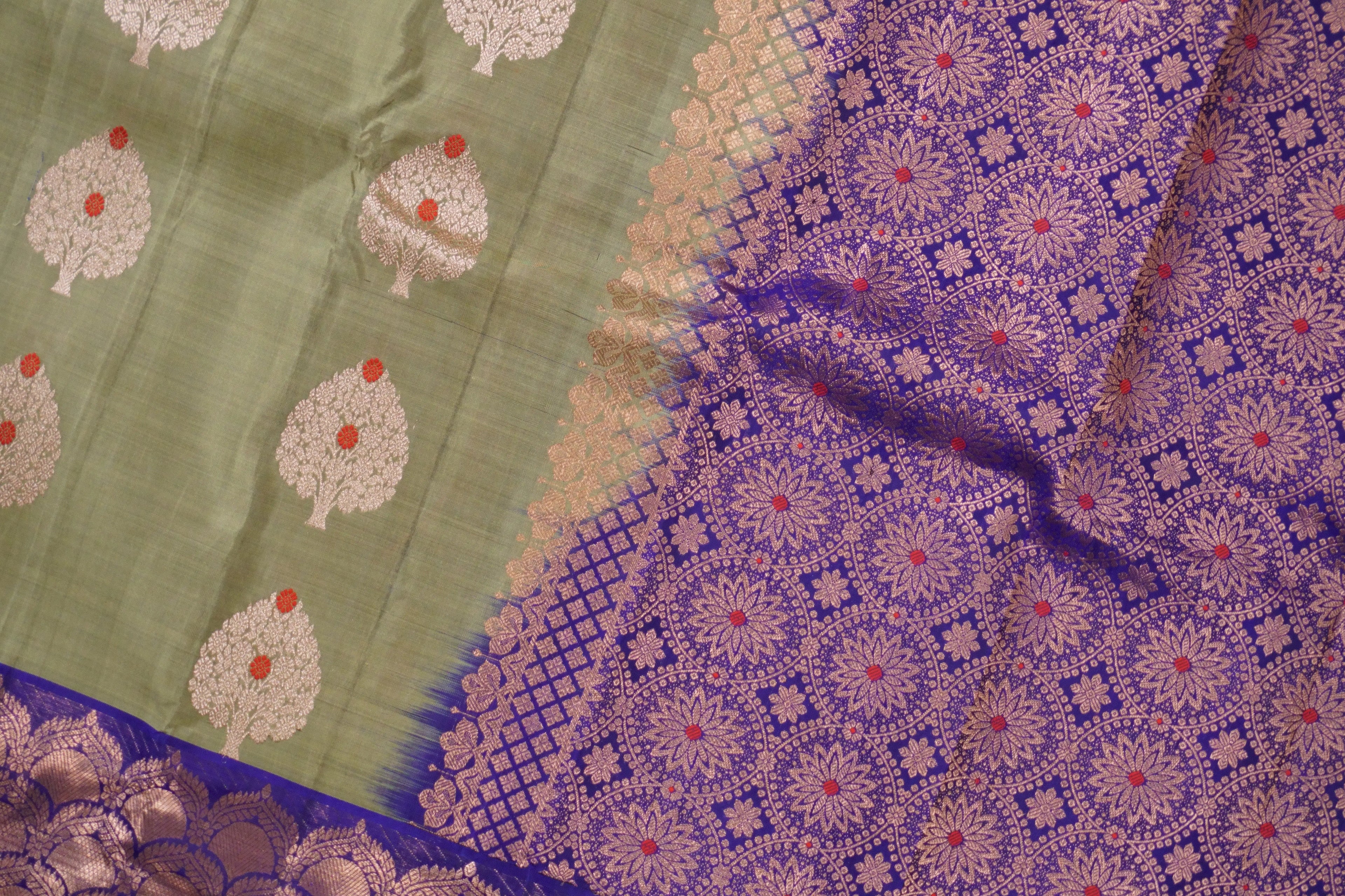 Sarpaangana - Navy and Olive